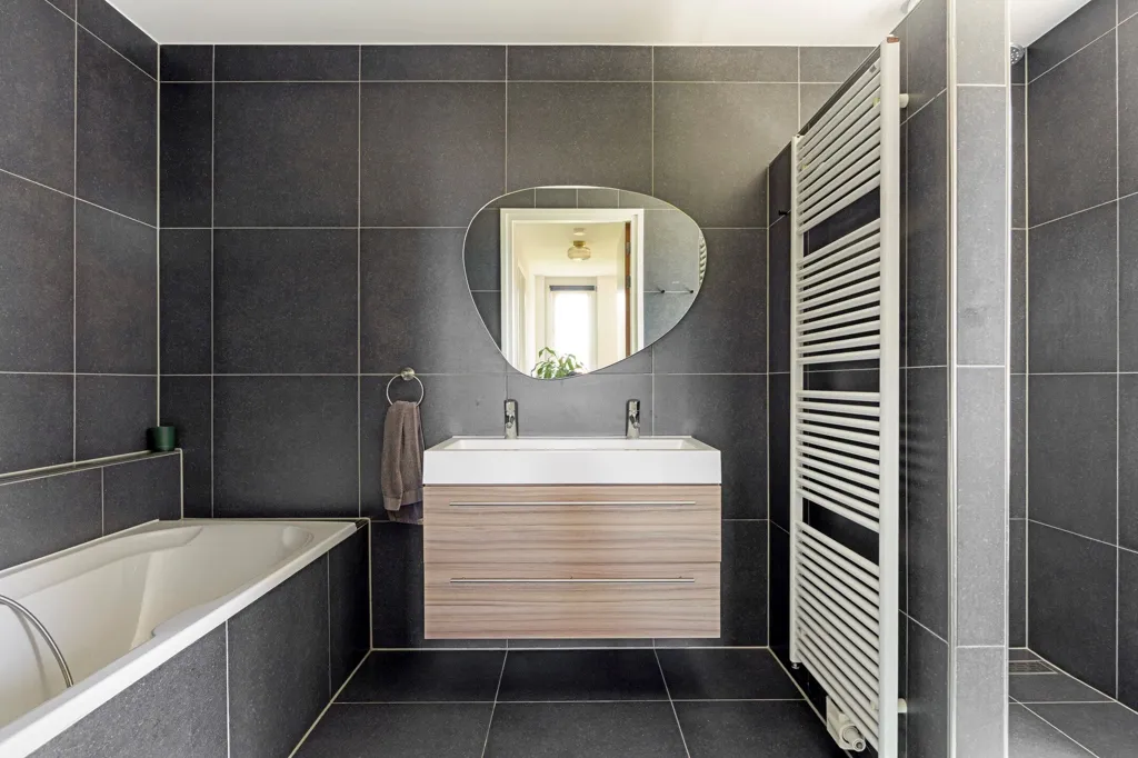 Salles de bain - Semi-Detached House with Panoramic Views in Leiderdorp