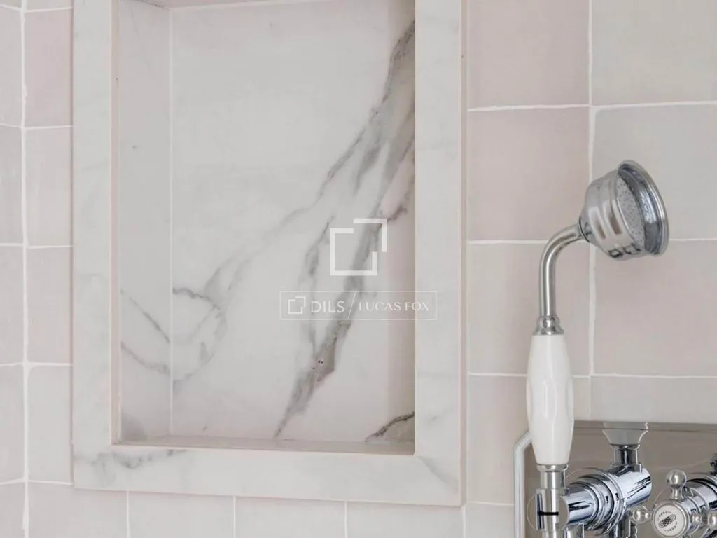 Salles de bain - Luxury 1-Bed Flat with East View in Salamanca
