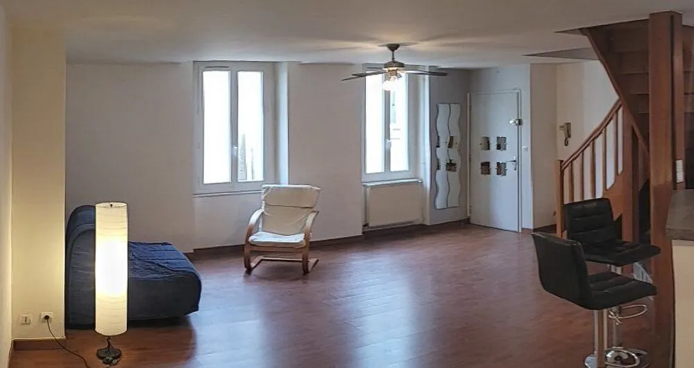Séjour - Duplex 4 Pièces avec Jardin Privé à Romans-sur-Isère
