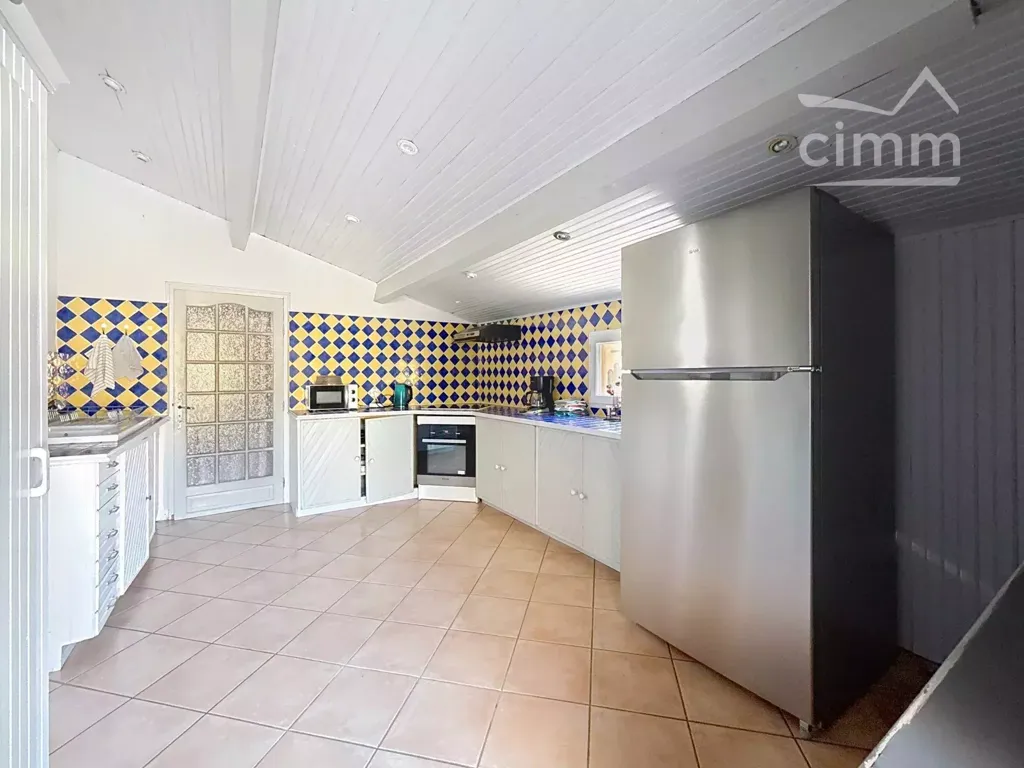 Cuisine - Villa de Luxe avec Piscine à Aubignan