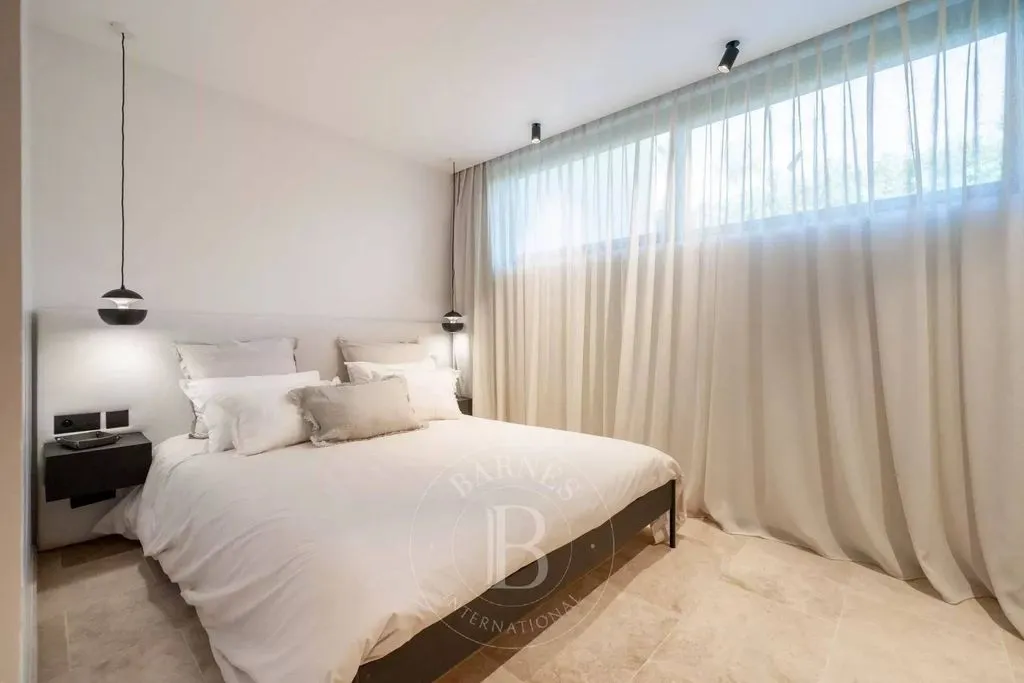 Bedrooms - Luxury Villa with Sea View at Cap d'Antibes