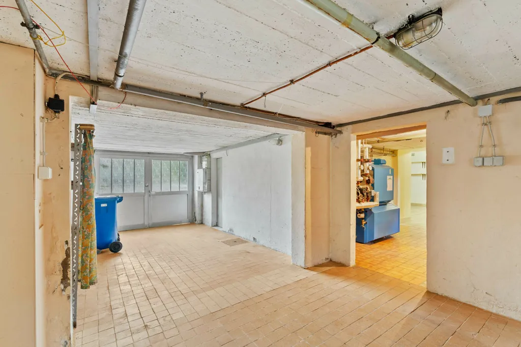Garage - Detached House with Garden in Strassen