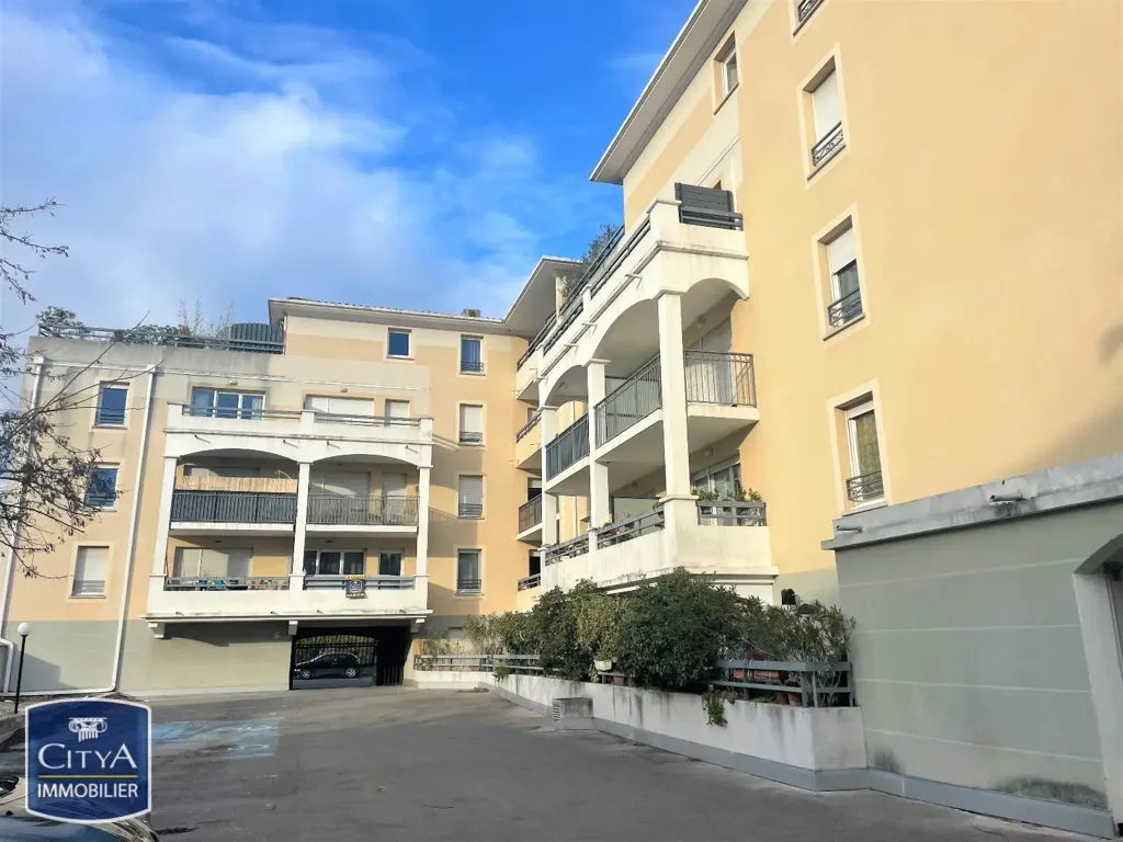 Exterior - Parking Space in Secure Residence, Châteaurenard