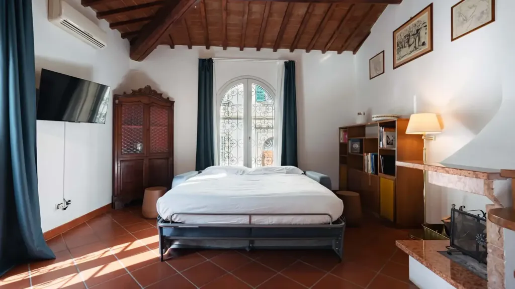 Magamistoad - Arty Apartment with Balcony in Florence