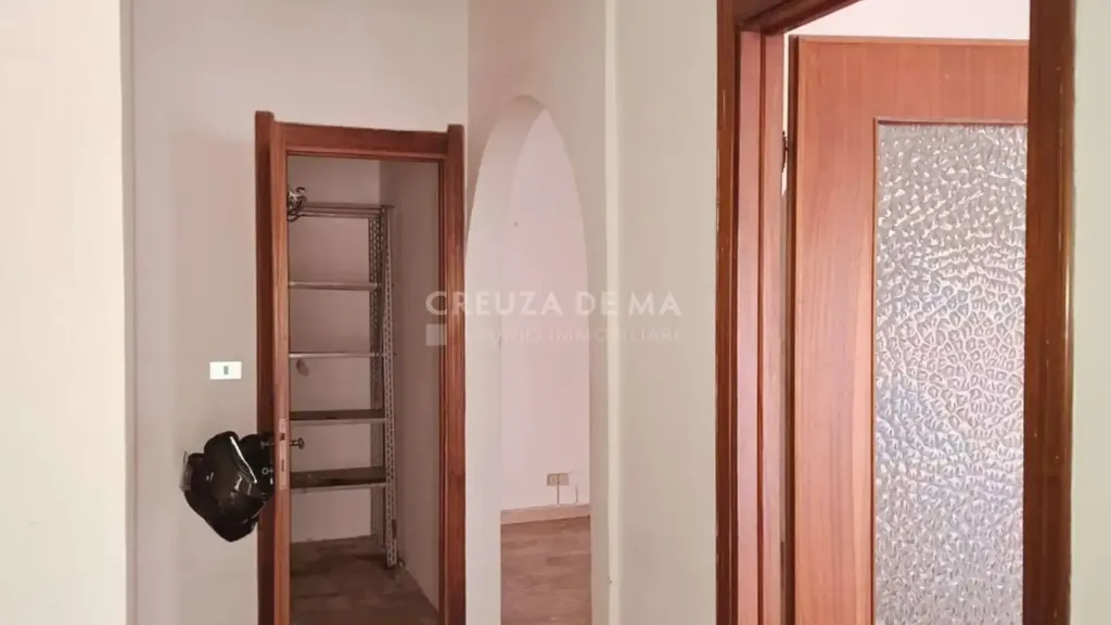 Entrée - Trilocale with Terraced Views in Rapallo