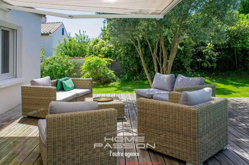 Terrasse - Maison Années 30 avec Piscine à Royan