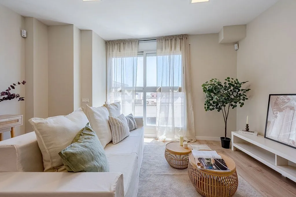 Séjour - Bright Apartment with Sea View in Mataró Centre