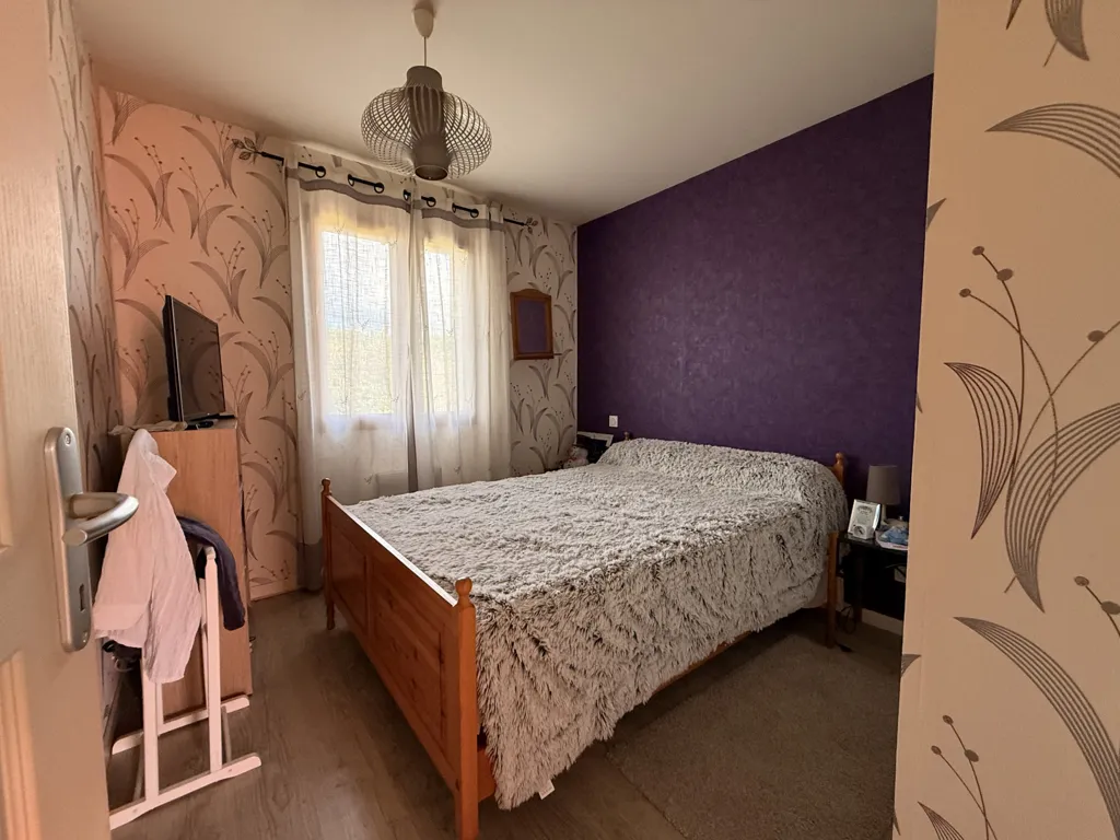 Chambres - Maison Individuelle avec Grand Terrain Clôturé
