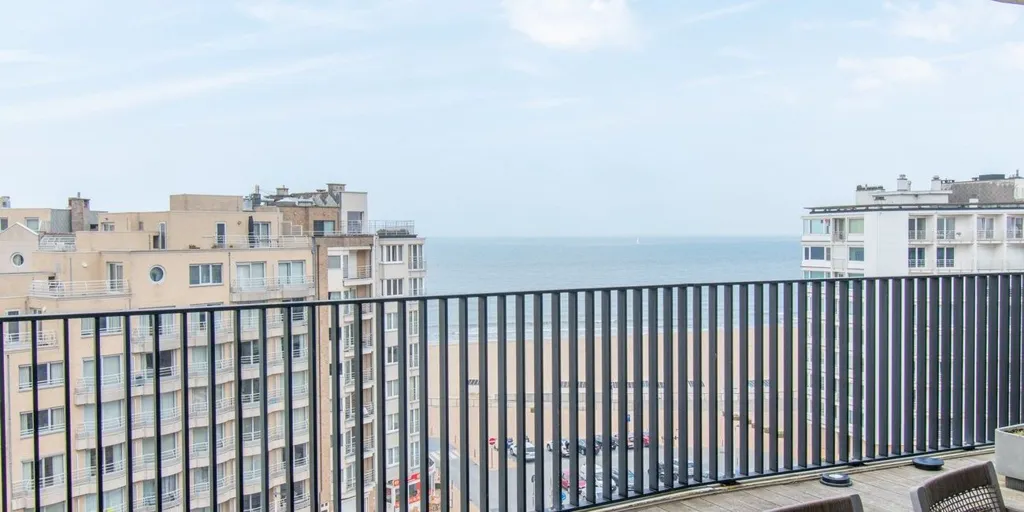 Rõdu - Penthouse with Sea View in Mariakerke
