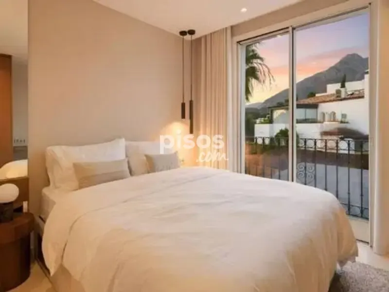 Chambres - Corner Semi-Detached Villa with Pool in Marbella