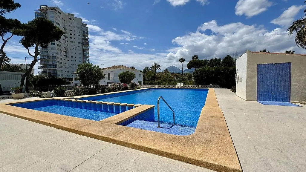 Piscine - Seafront Apartment with Pool in L'Albir