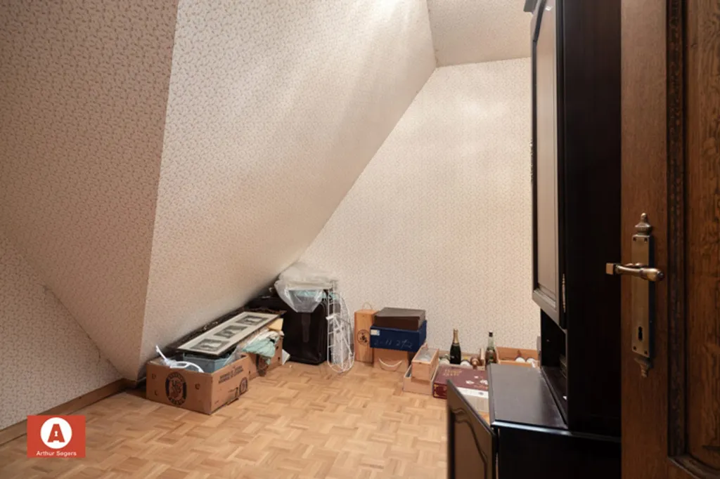 Toad - Spacious Villa with South-East View in Opstal