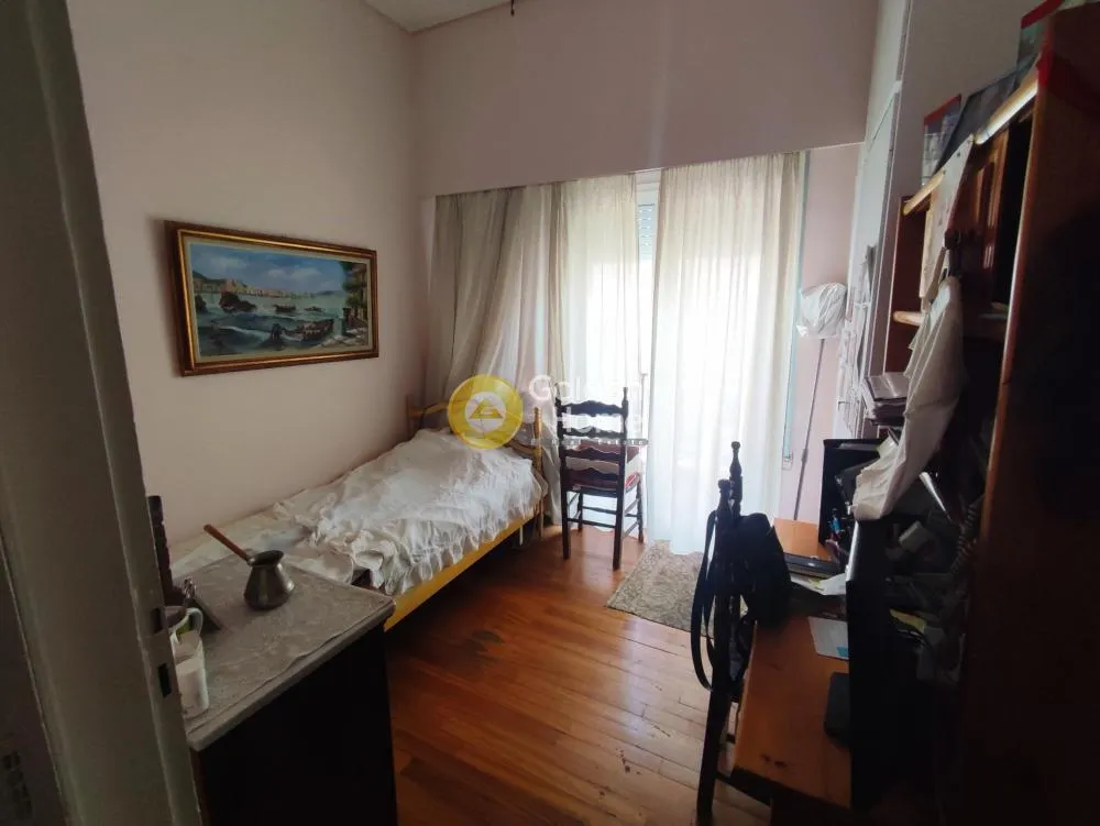 Magamistoad - Corner Apartment with Terrace in Chaidari - Forest