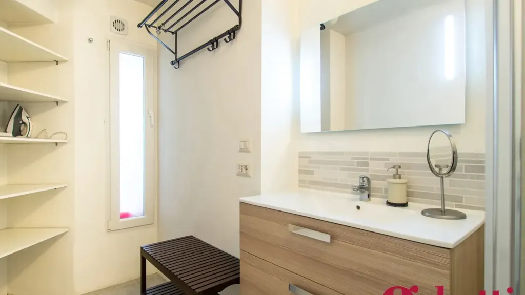 Vannitoad - Rented Studio with Kitchen in Milan