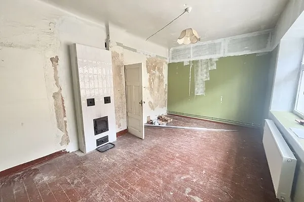 Pièces - Historic Flat with Central Heating in Tartu City Centre
