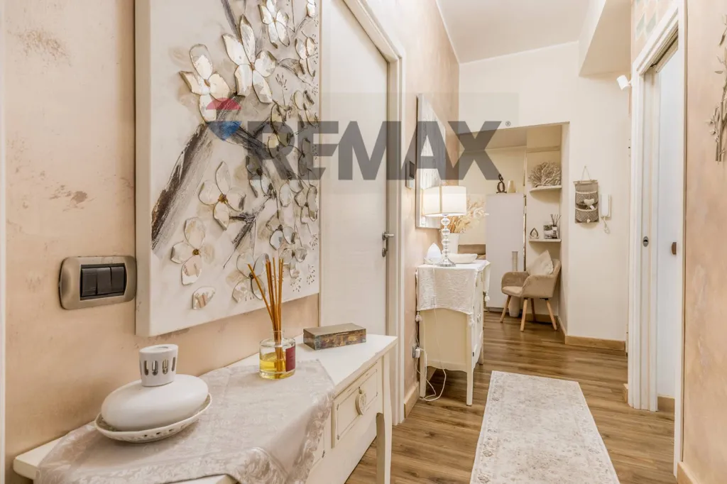 Entrée - Ristrutturato Triplex with Terrace in Roma