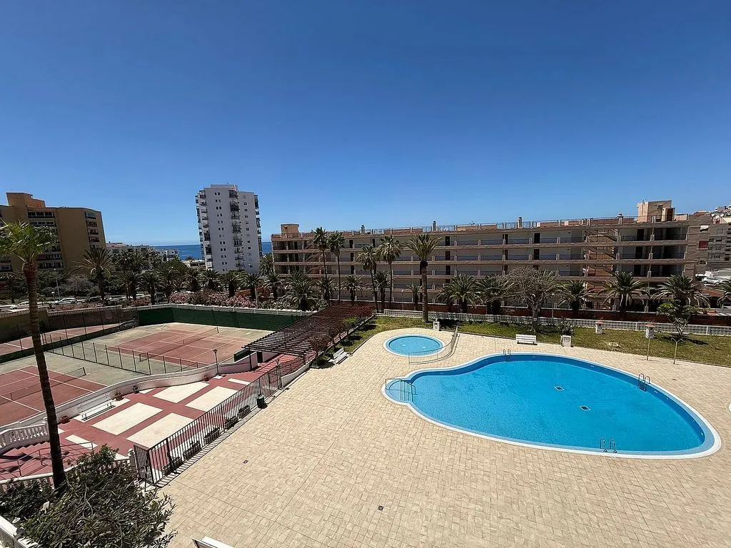 Piscine - Apartment with Pool and Terrace in Los Cristianos