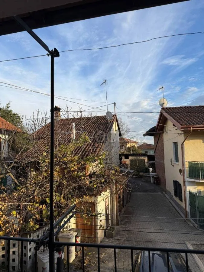 Balcon - Charming Cottage with Balcony in Reano