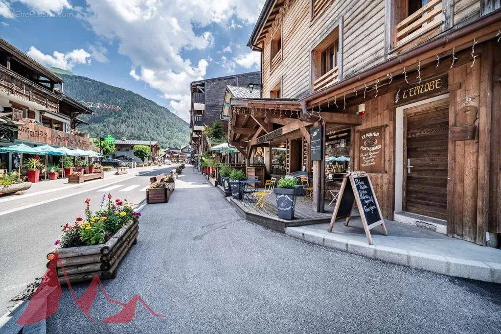 Appartement Rénové avec Balcon au Centre de Morzine