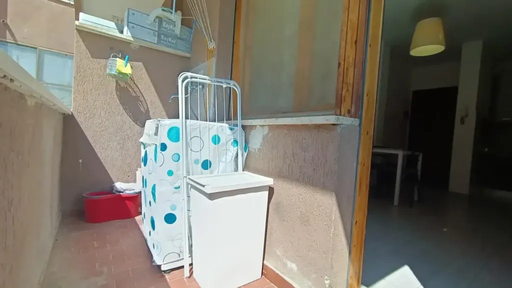 Balcon - Modernised Studio with Balcony in Pisa