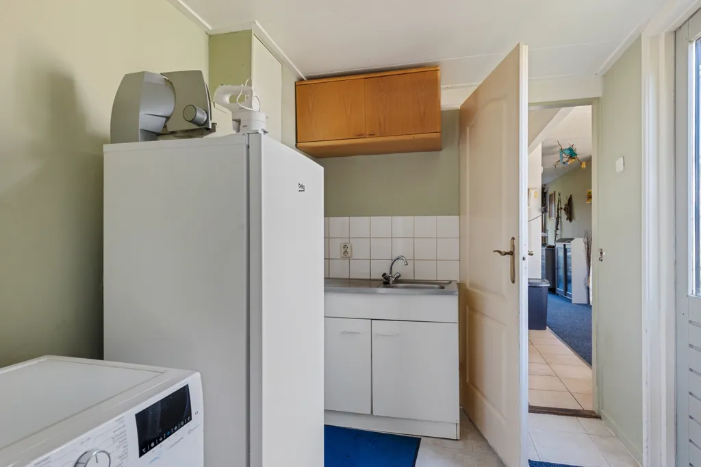 Utility Room - Spacious Semi-detached House with Garden in Ie