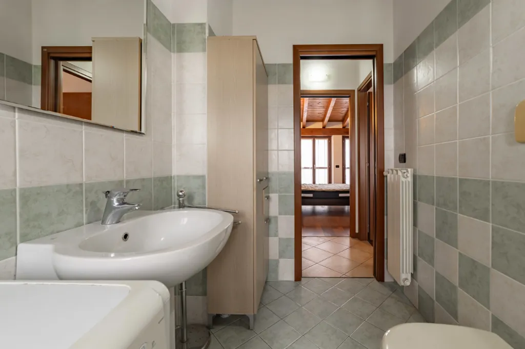 Salles de bain - Apartment with Terraces in Rozzano