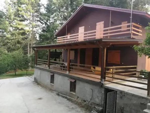 Välivaade - Rustic Villa with Private Pinetum in Domanico