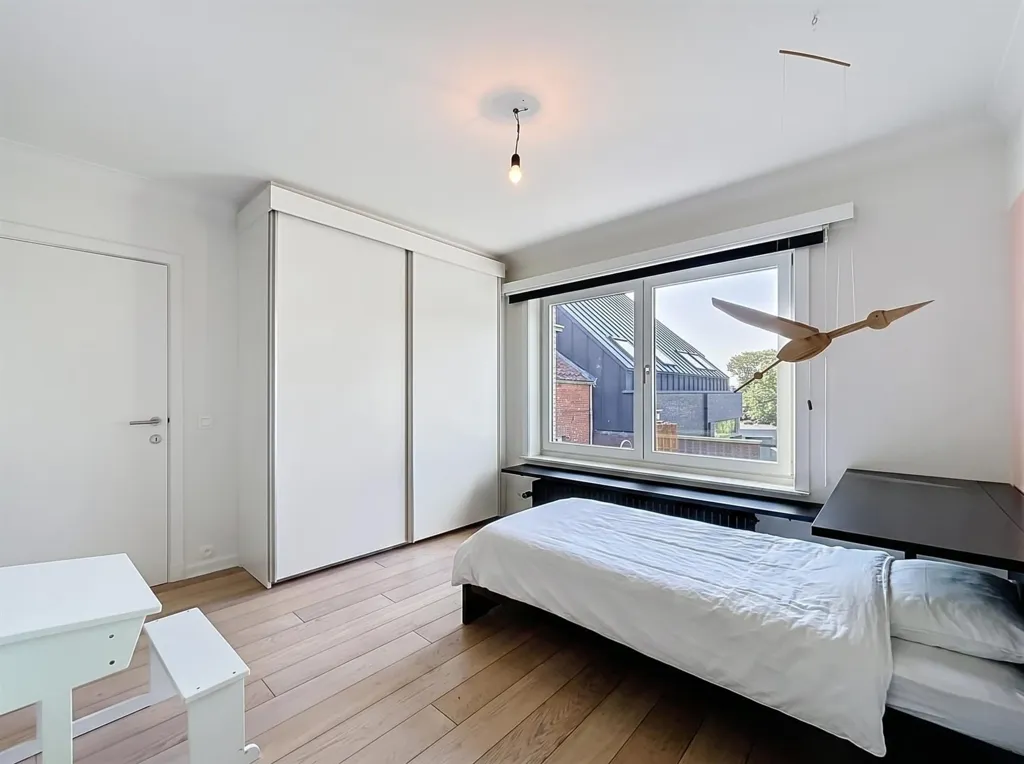 Camere da letto - Mixed-Use Building with Retail Space in Vrasene