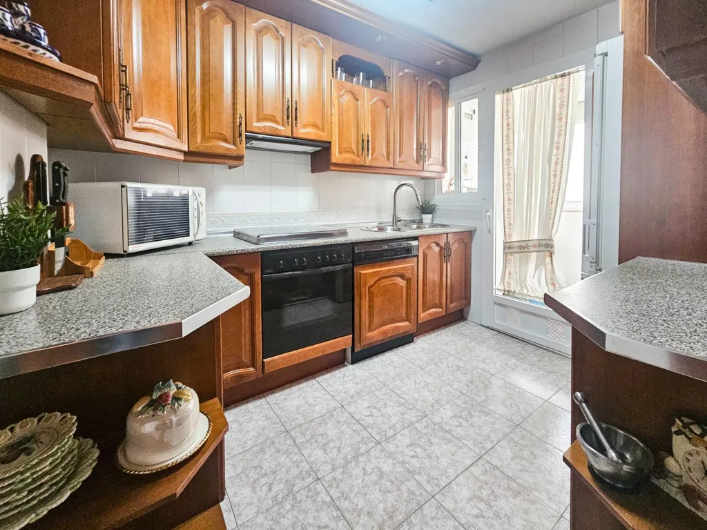 Cuisine - VPO Flat with Pool in Bulevar, Jaén