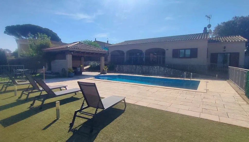 Piscine - Chalet with Pool and Terrace in Sils