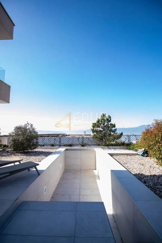 Terrass - Luxury Villa with Sea View in Kostrena