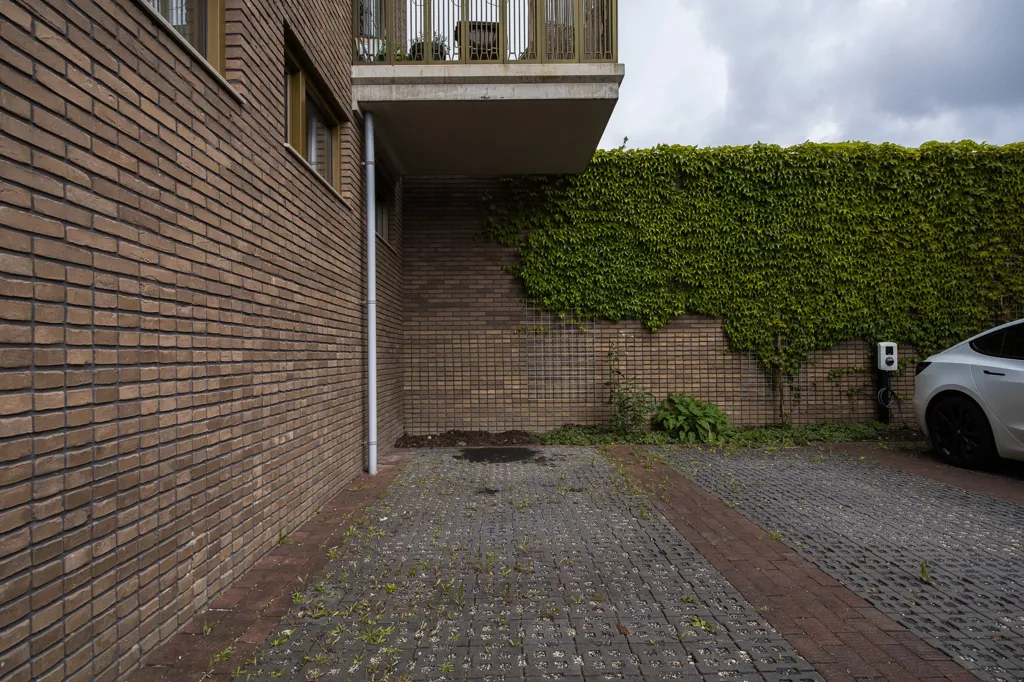 Välivaade - Modern Flat with Patio in Leeuwesteyn