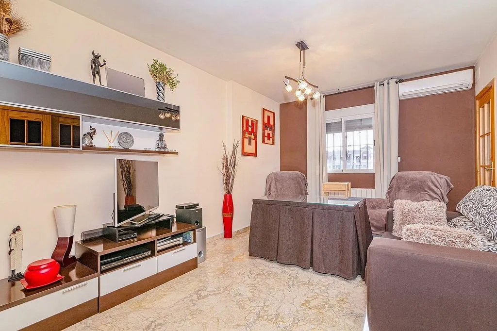 Elutuba - Semi-detached House with Pool on Avenida de Andalucía