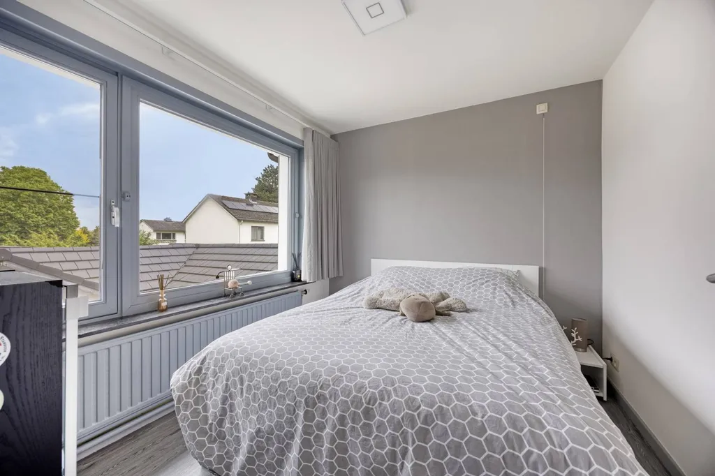 Magamistoad - 3-Bedroom House with Terrace in Eeklo Centre