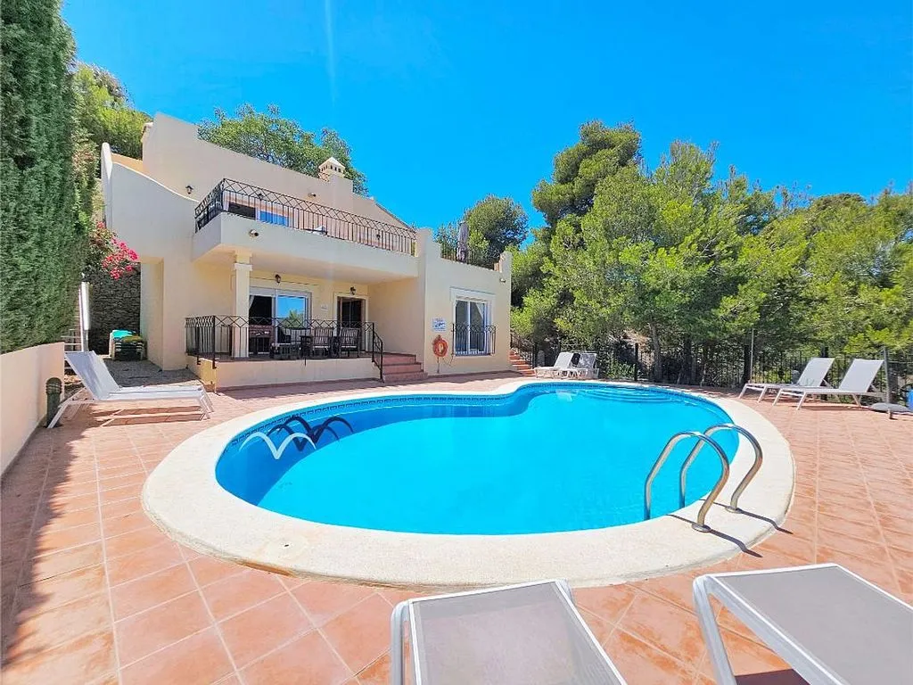 Pool - Chalet with Pool and Sea View in Golf Area
