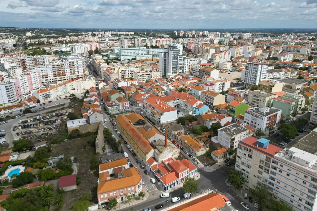 Vue aérienne - 63-Unit Development in Setúbal