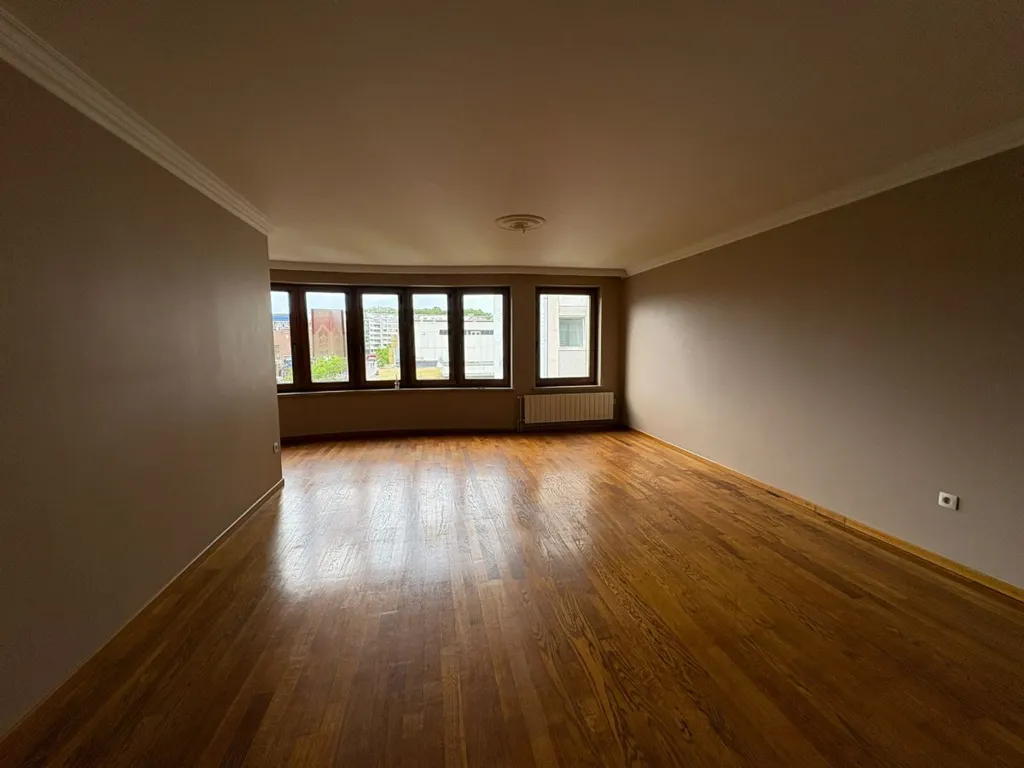 Séjour - Appartement Économe en Énergie avec Terrasse à Genk Centre