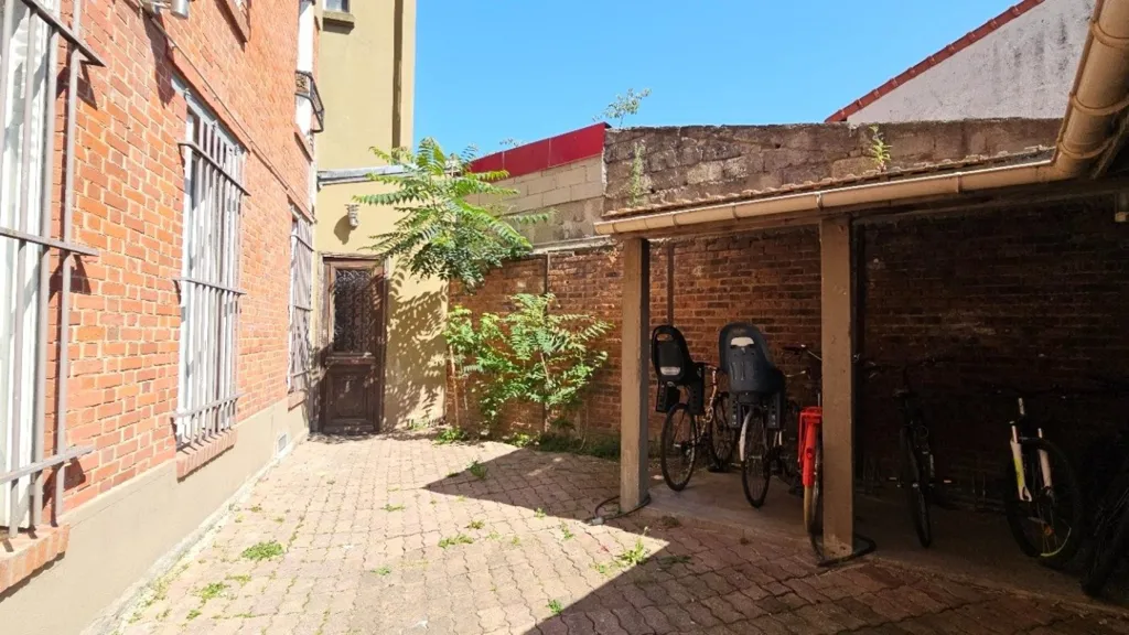 Jardin - Appartement Rénové au Dernier Étage à Les Lilas