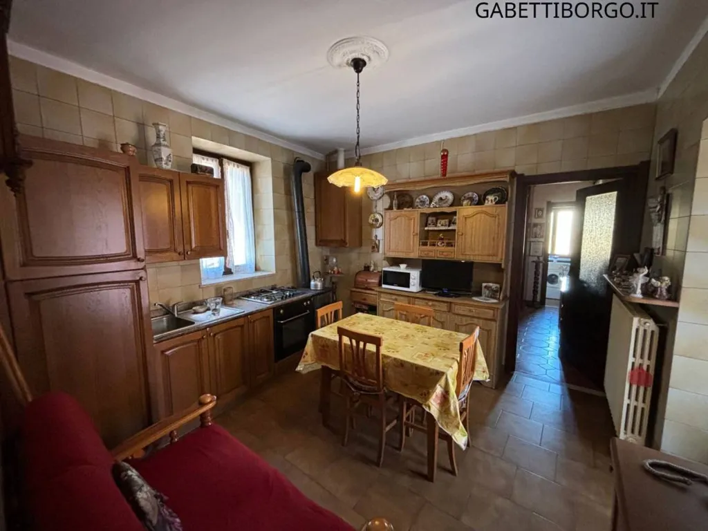 Dining Room - Apartment with Mountain View in Roaschia