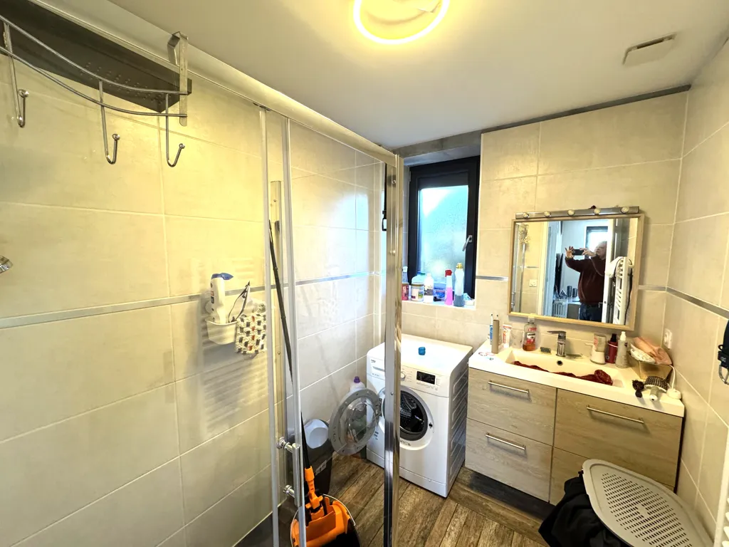 Salles de bain - Maison en Pierre avec Vue Montagne à Saint-Chély-d'Apcher