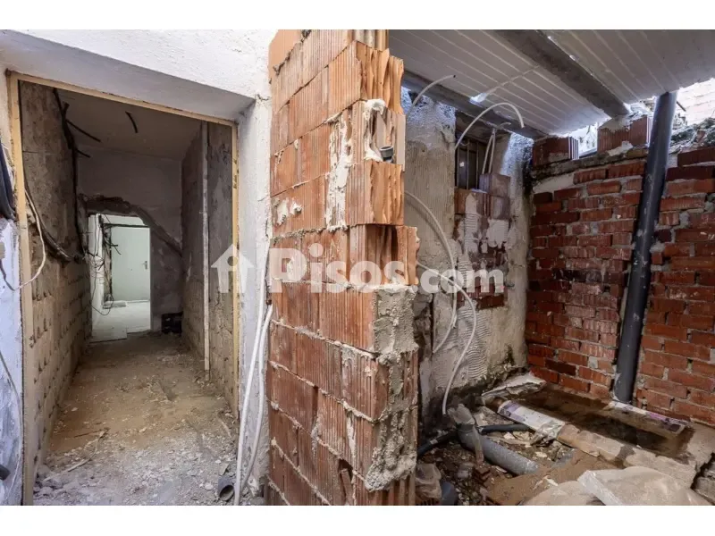 Rooms - House to Renovate in Güevéjar