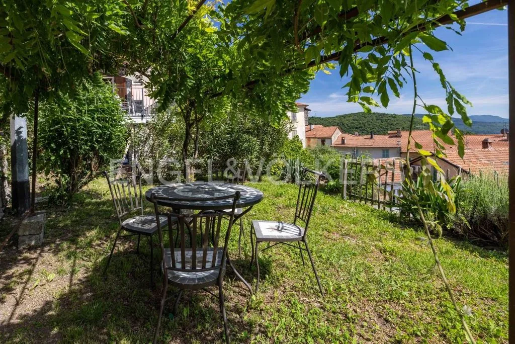 Giardino - Luxury Villa with Lake View in Maccagno