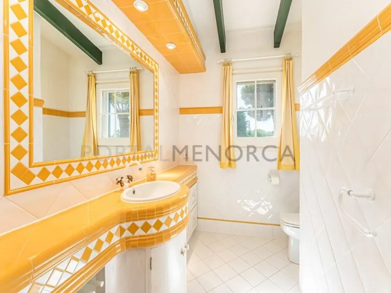 Salles de bain - Chalet with Pool in Binidali, Mahón