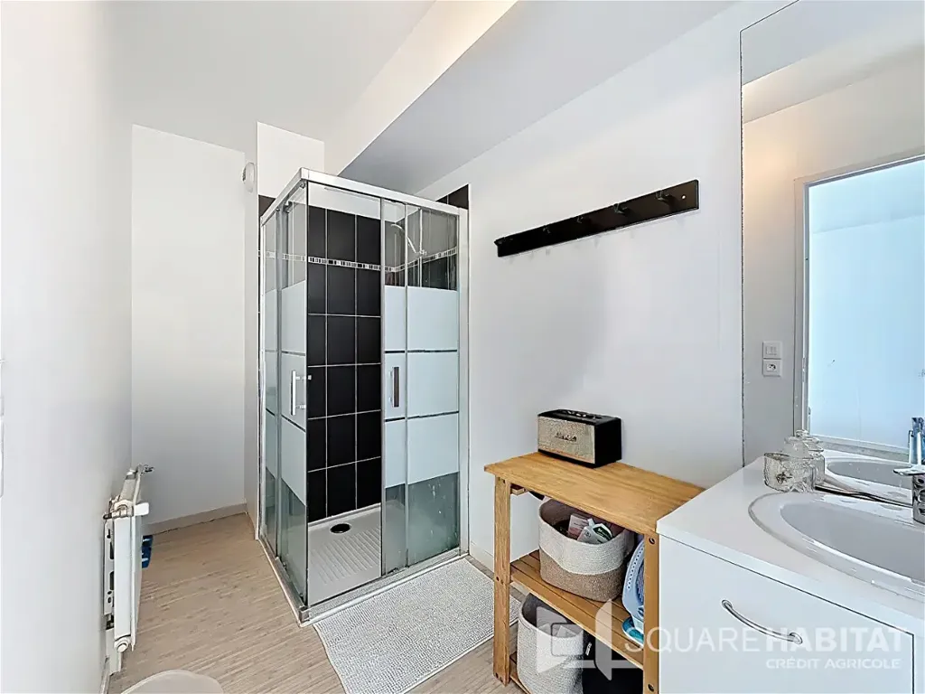 Salles de bain - Appartement 2 Pièces avec Loggia à Rennes