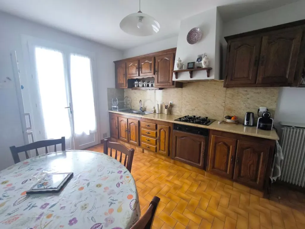 Salle à manger - Maison avec Terrasse et Garage à Lons