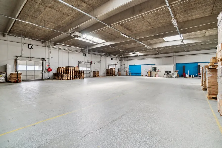Pièces - Warehouse Space with Loft Height in Silkeborg