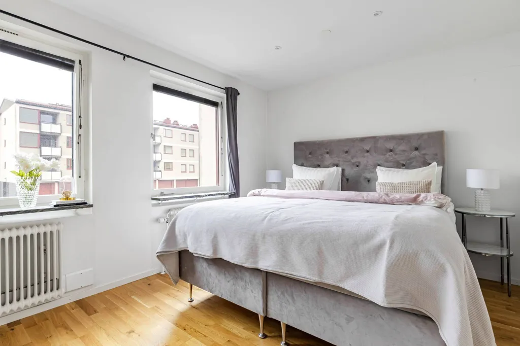 Magamistoad - Modern Two-Bedroom Flat with Balcony in Johannelund