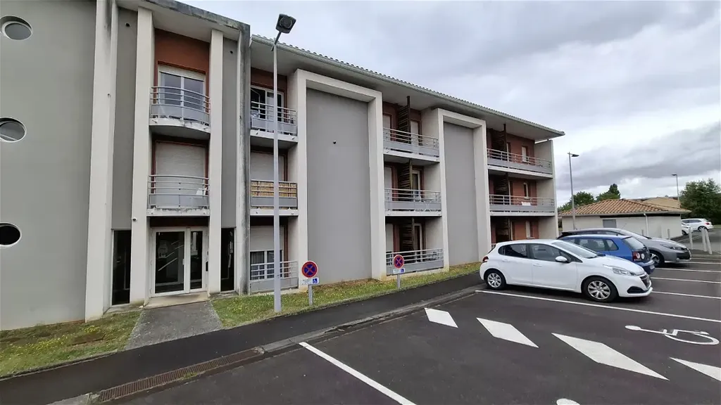 Extérieur - Studio Meublé avec Balcon à Niort
