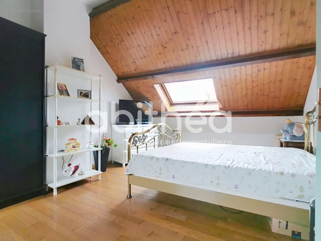 Chambres - Maison avec Piscine et Jardin à Feuges