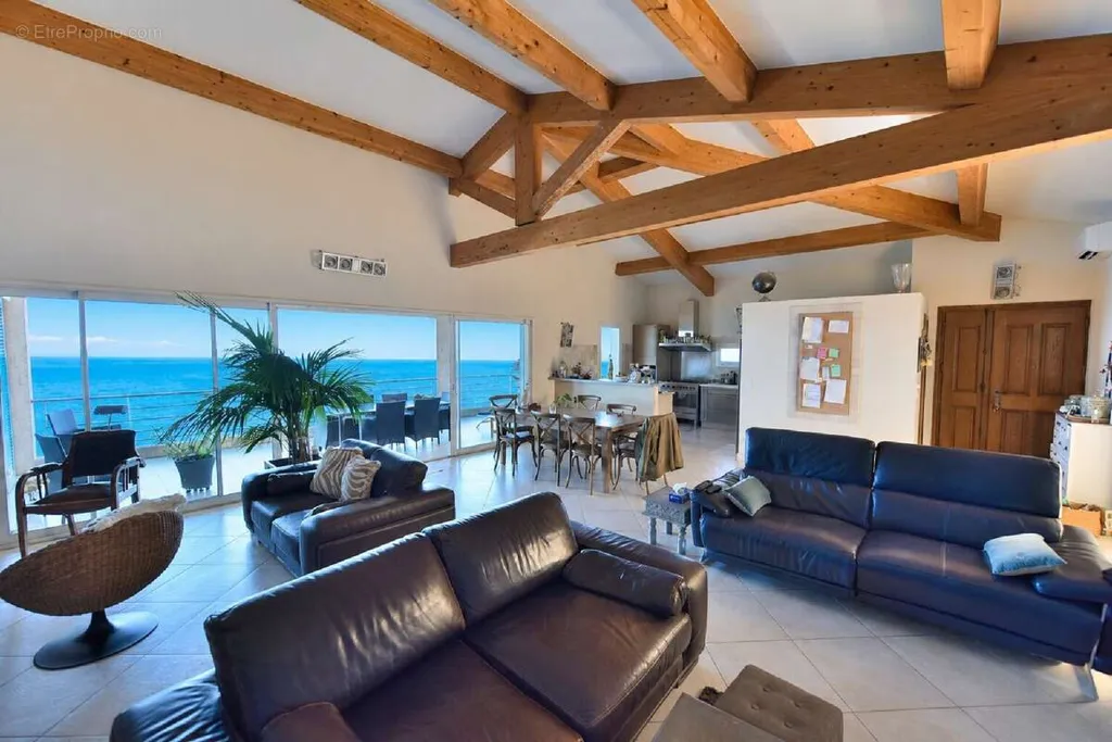 Séjour - Villa sur le toit avec piscine à Île-Rousse